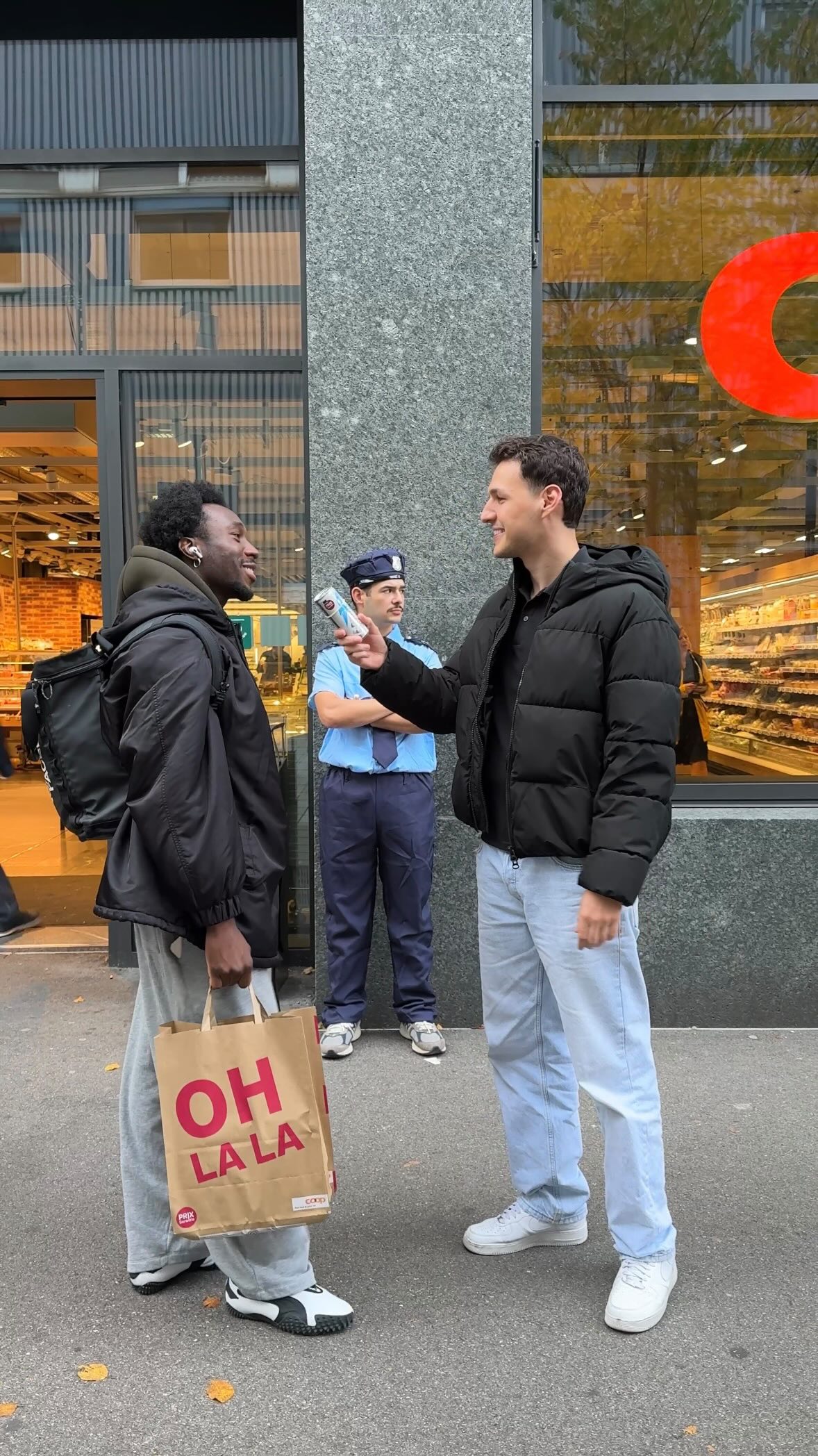 Instagram post by @behatceran for Coop. Caption reads: One Piece > Naruto🤝🏻 Teilnahmeschluss:....