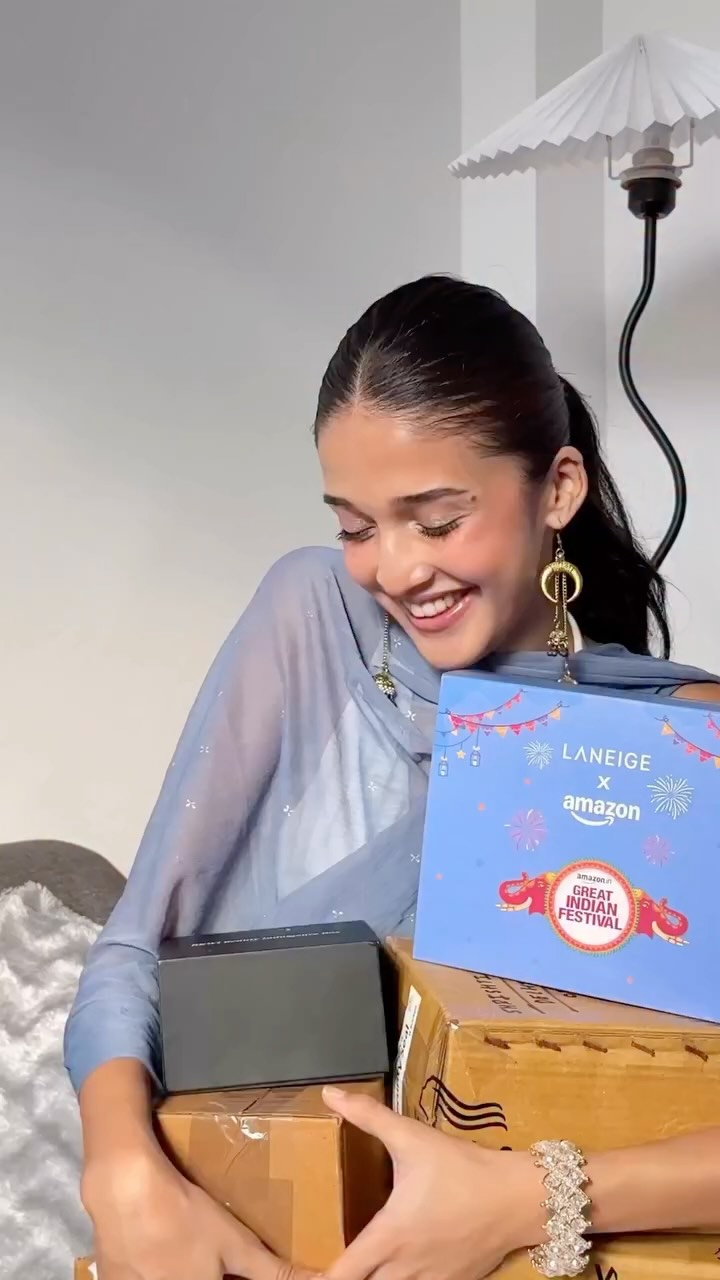 Instagram post by @shhristii for Wella. Caption reads: Thankyou Amazon for the diwali gift🫶🏻✨

Upto 35%....