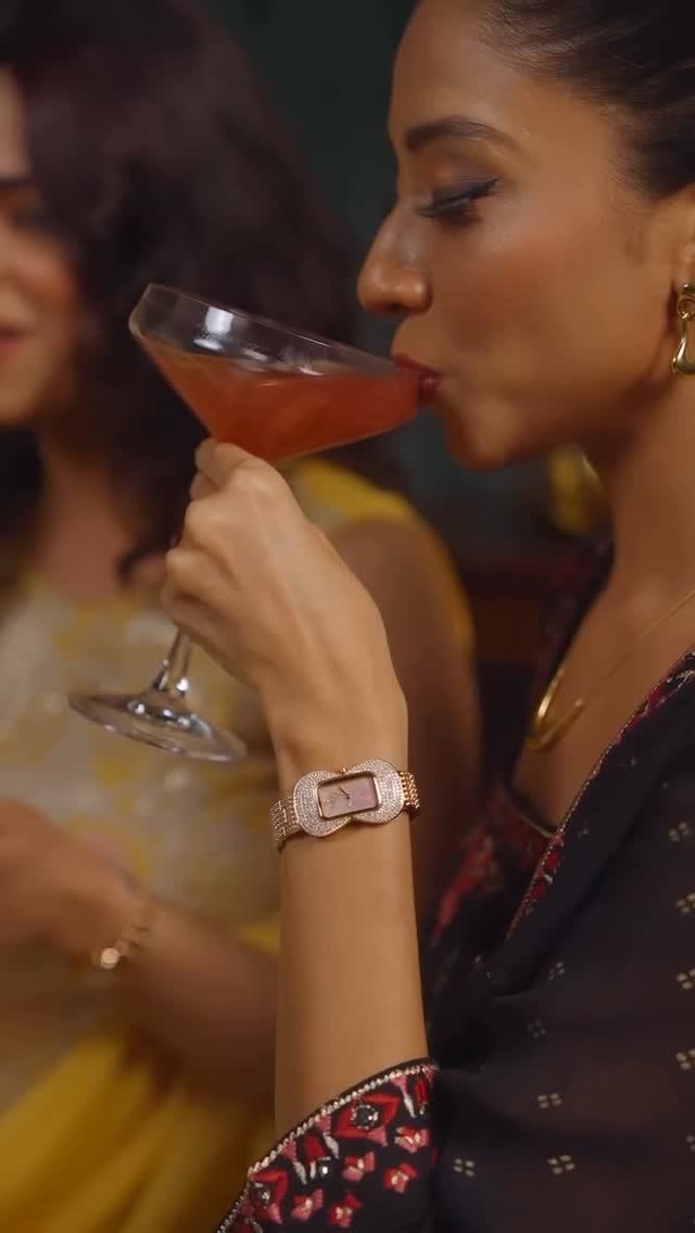 Instagram post by @anjushabhattacharyya for Shoppers Stop. Caption reads: @shoppers_stop💛♠️✨.