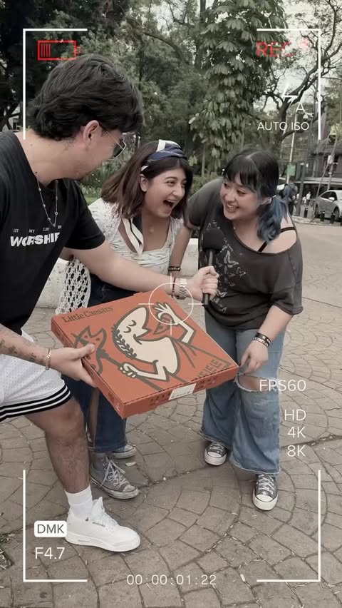 Instagram post by @miguelbeas_9 for Little Caesars México. Caption reads: ¡A calentar la garganta porque tu grito de gol te....