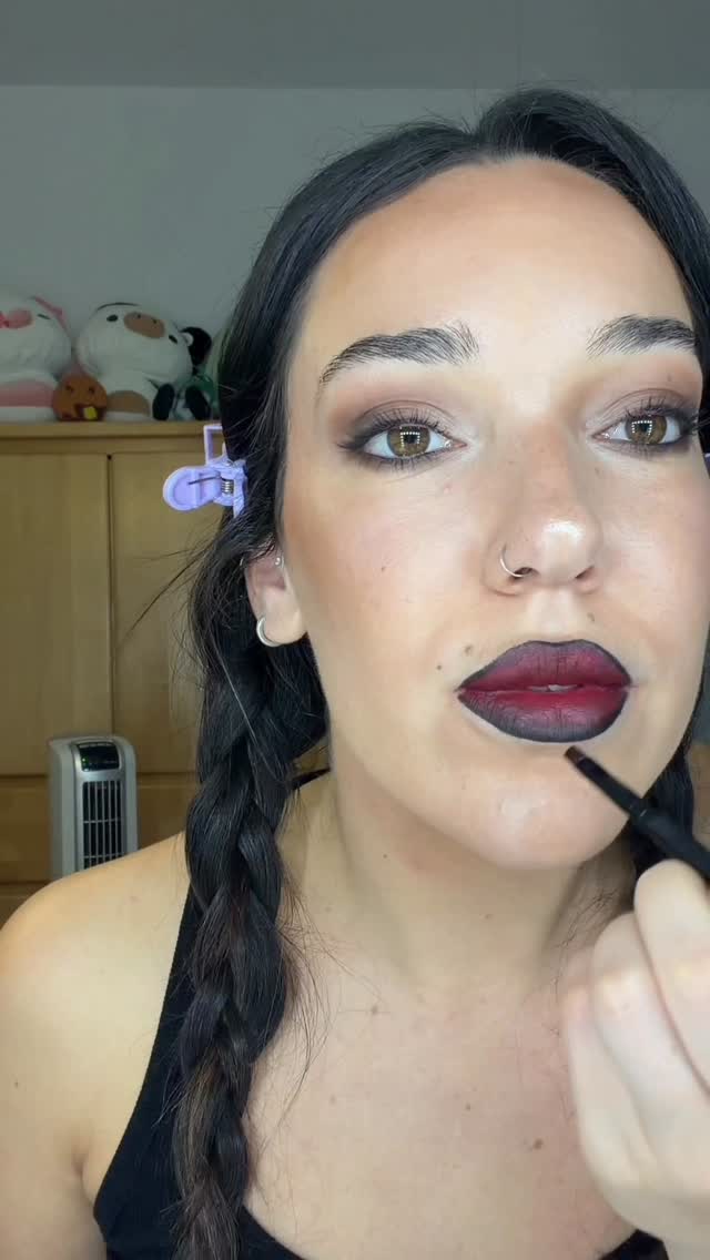 Instagram post by @viviinthecityy for Make Up For Ever. Caption reads: Definitely DIYed my lips lol

Found a tiny....