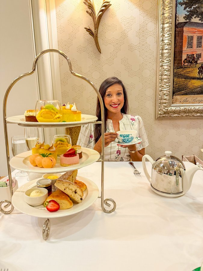 Instagram post by @thewkndfashionista for Destination Ontario. Caption reads: Contest closed! Winner announcement coming soon.....