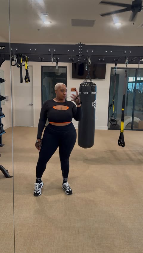 Instagram post by @mskaimichelle for Strava. Caption reads: #stravapartner
Deciding on a workout sometimes....