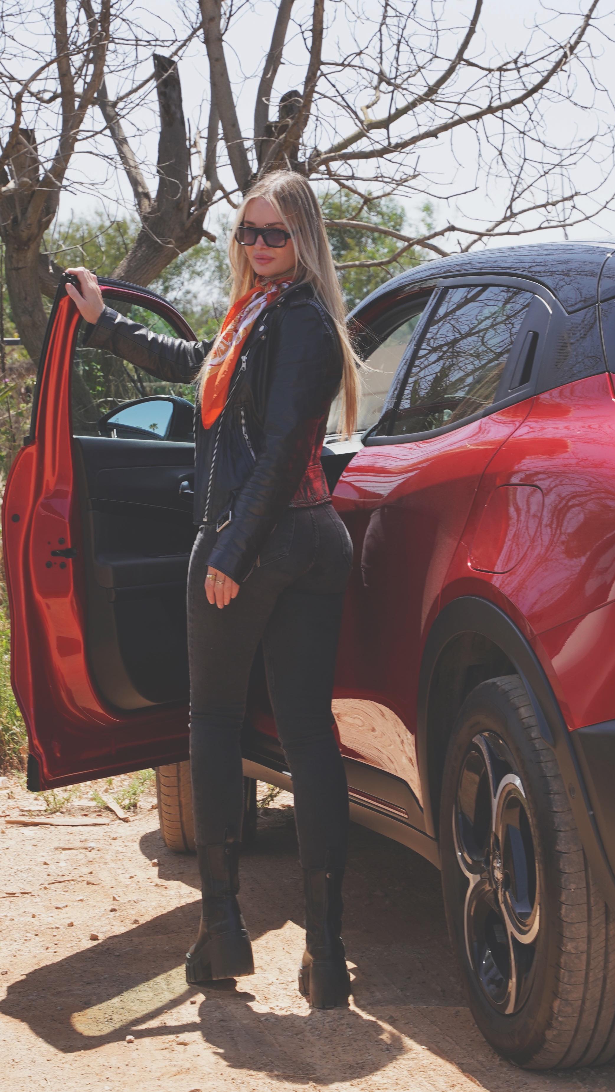 Instagram post by @karinzz for Alfa Romeo. Caption reads: [...] the opportunity to experience the new Alfa....