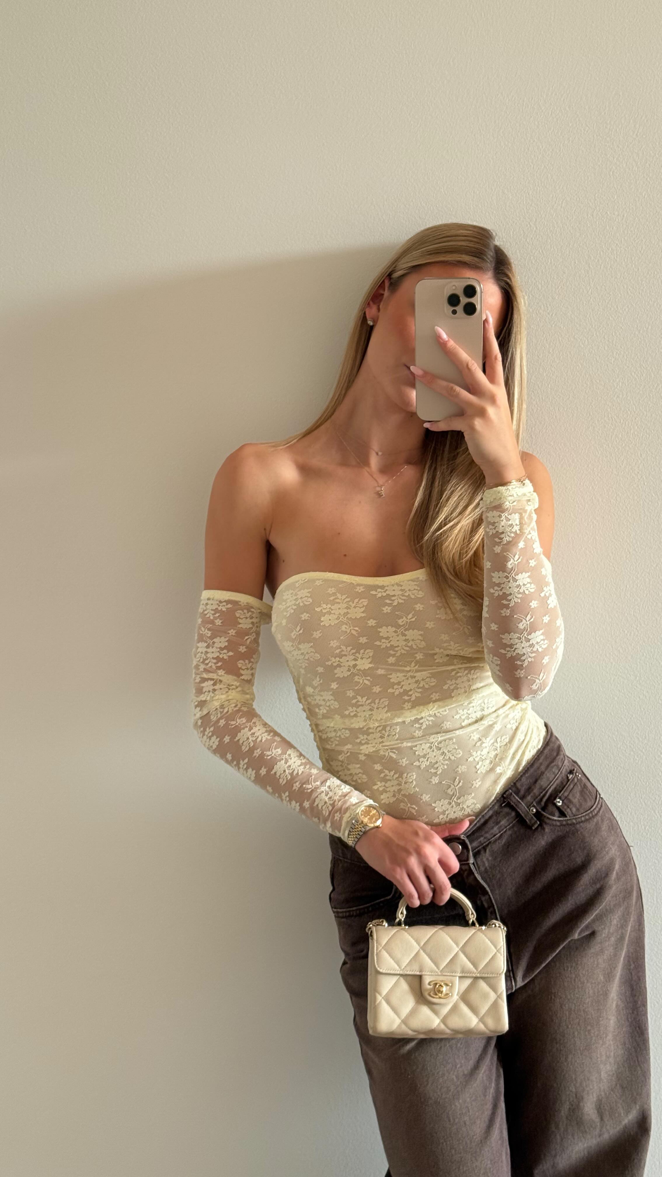 Instagram post by @emilia for Hunkemöller. Caption reads: Anzeige/ From morning calm to evening confidence....