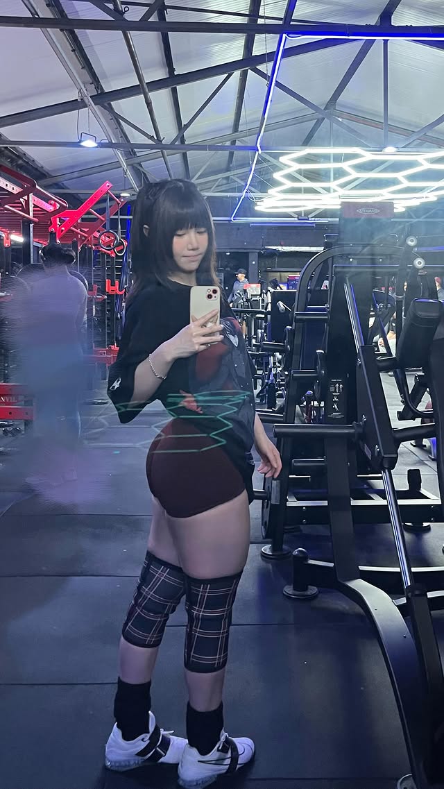 Instagram post by @fitdodoo for Village Hidden in Iron. Caption reads: [...] super cute in the end🤧
.
Wearing....