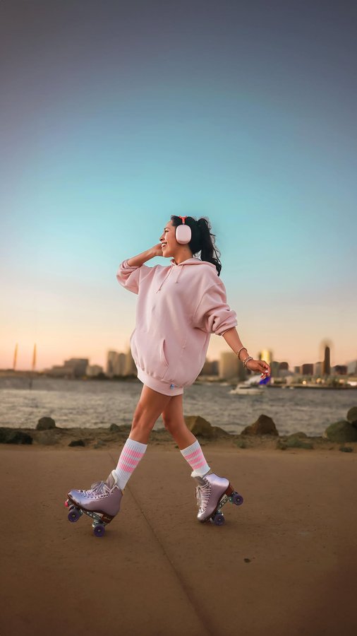 Instagram post by @frankvinyl_skates for Russell Athletic. Caption reads: [...] retro feels when I throw on my ....