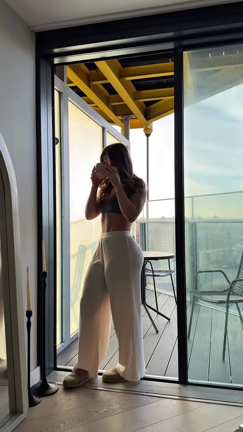 Instagram post by @livefitelle for OLEHENRIKSEN. Caption reads: Sunny crisp morning skin ☀️🧴

@olehenriksen....