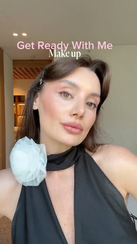 Instagram post by @gizsirinn for Maybelline New York Türkiye. Caption reads: Sıralamayı şaşırsam da hazırlandım bi şekilde🫠....