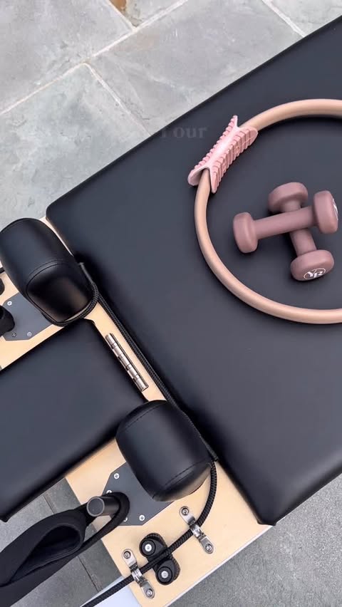 Instagram post by @sweatwithhannah for Your Reformer. Caption reads: Pilates made easy 🤍 With @yourreformer’s Rental....