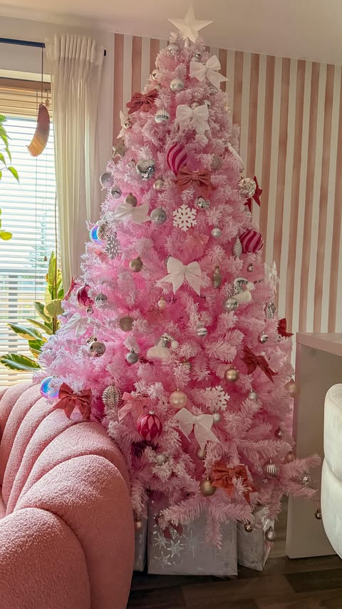 Instagram post by @abigailmarpi for Yaheetech. Caption reads: [...] my first huge pink Christmas tree from....