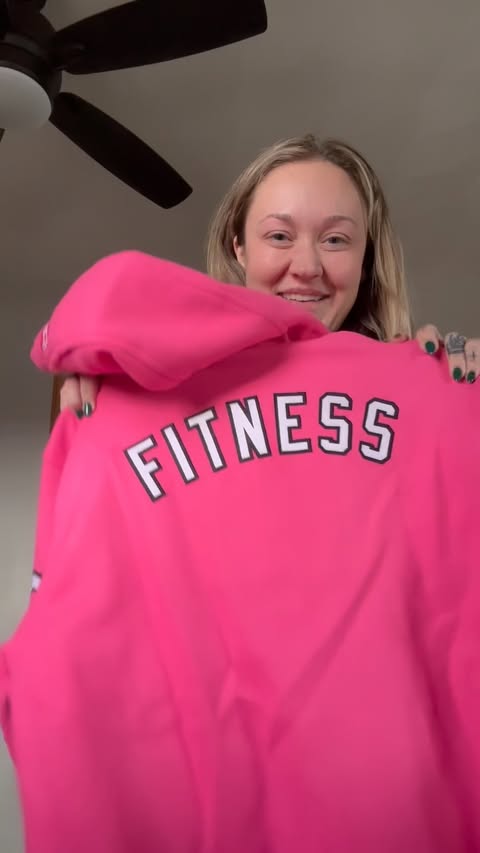 Instagram post by @jenna_elizabeth_fitness for Fansidea. Caption reads: Shout out to @fansidea_official for sending me....