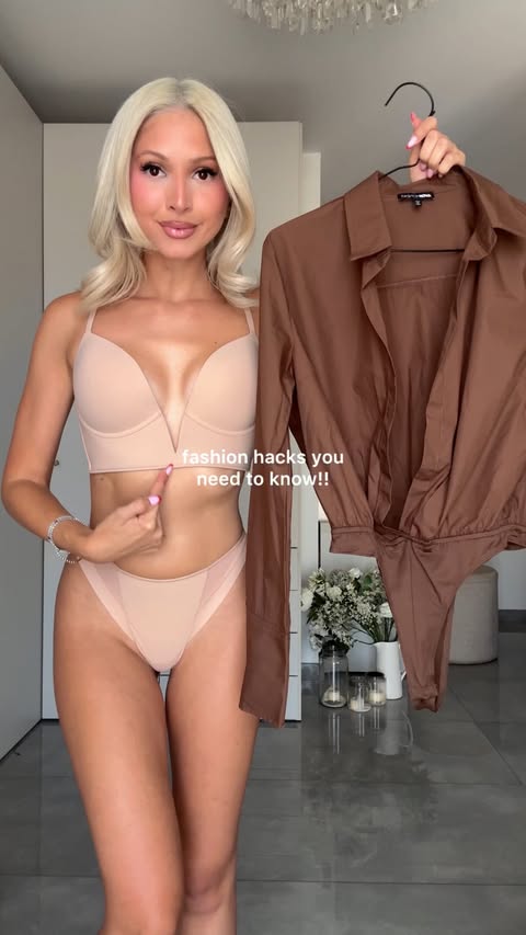 Instagram post by @sosazerafa for Tezenis. Caption reads: [...] below ⬇️ /ad Can we talk about this....