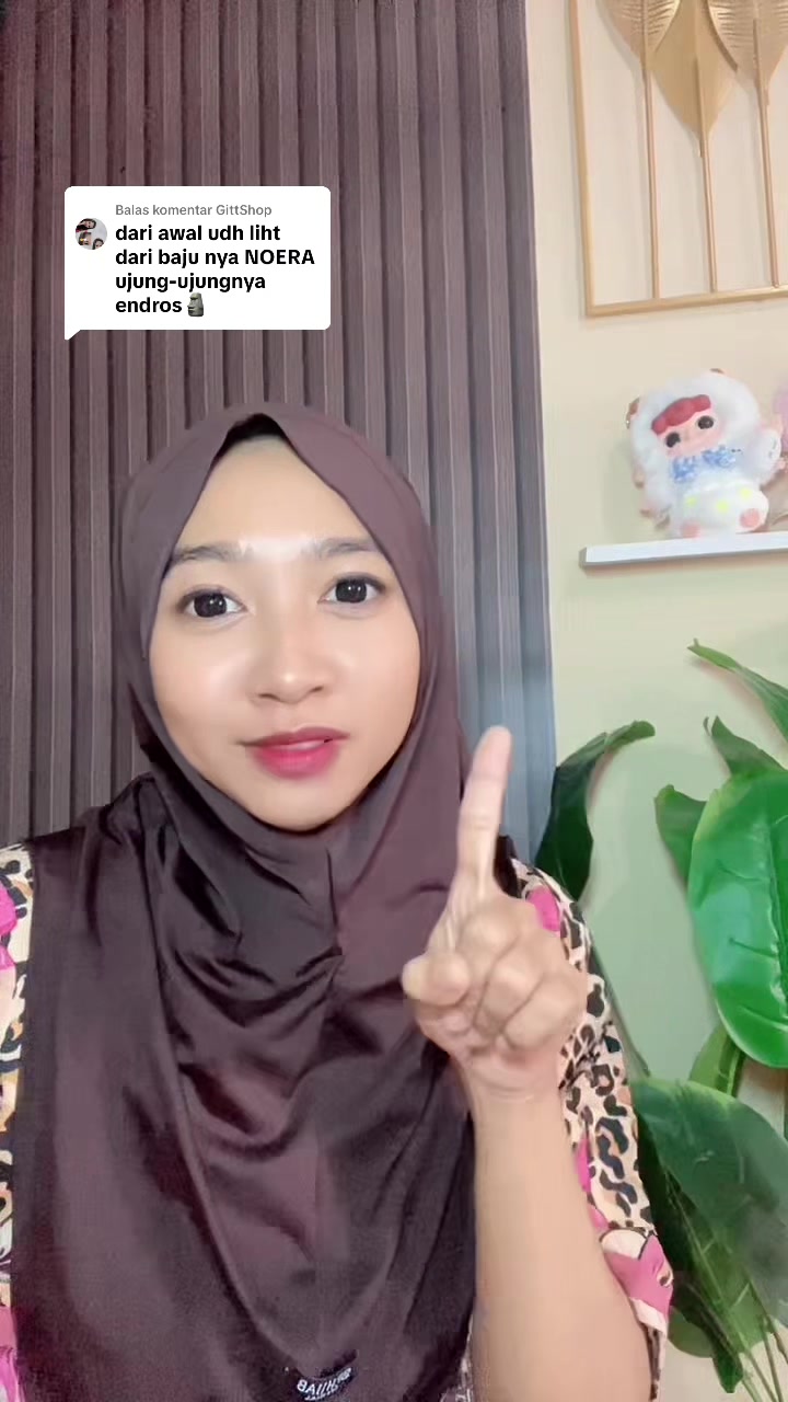 TikTok post by @merryiffah94 for Noera By Reisha. Caption reads: [...] gimanaa yaa 🥲 @Reisha Novandita @Noera By....