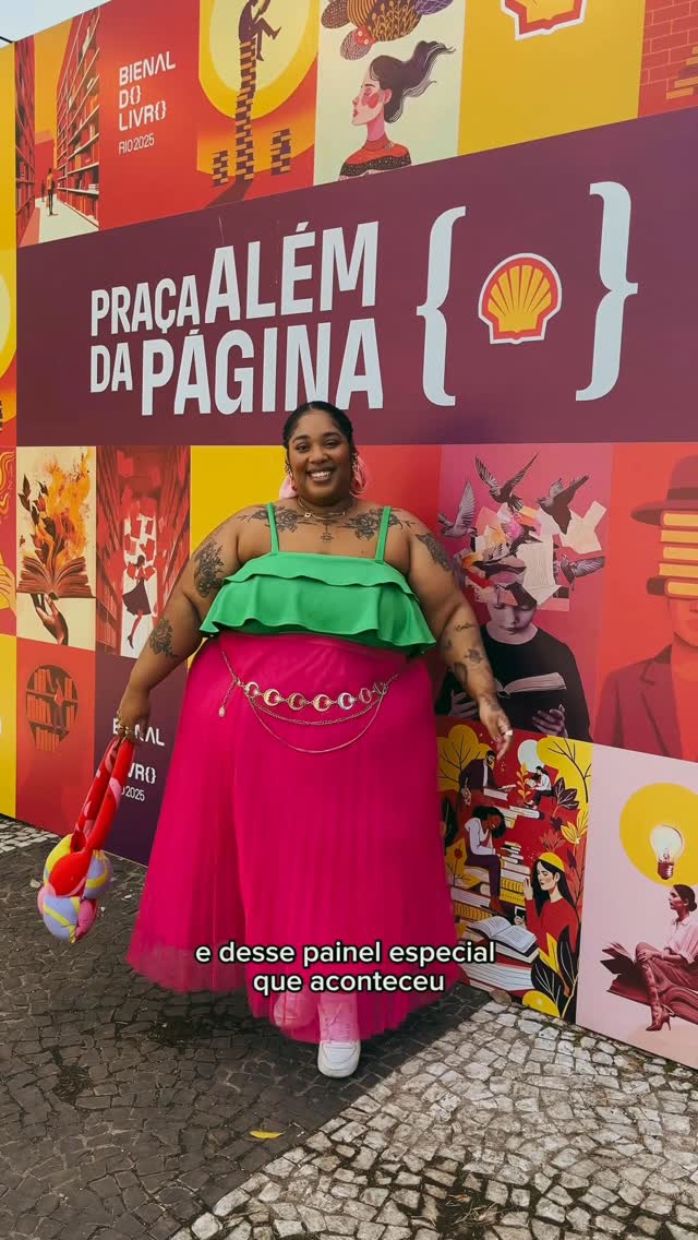 Instagram post by @lxccarvalho for Shell. Caption reads: A convite de @brasil.shell, que apresenta a Bienal....