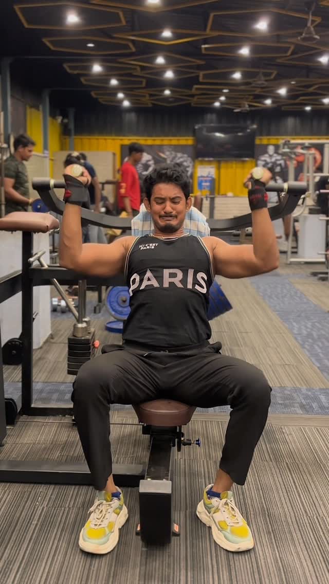 Instagram post by @vignesh19raj for Akshayakalpa Organic. Caption reads: Fuel your gains with clean protein ✅

25g protein....