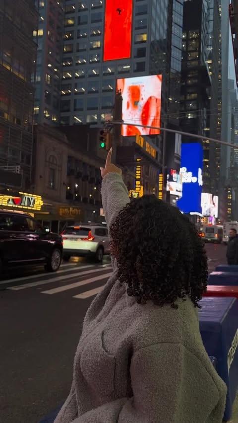 Instagram post by @shiannexo_ for Camille Rose. Caption reads: Quick Camille Rose touch-up before heading into....