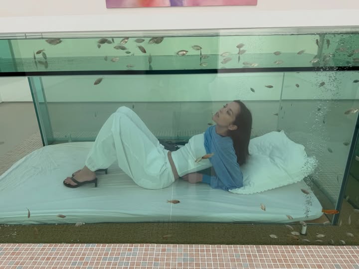 Instagram post by @lululindinger for Pull&Bear. Caption reads: I wanna be a mermaid in my next life @pullandbear....
