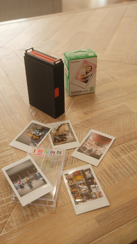 Instagram post by @saan.iese for Instax. Caption reads: [...] the treatment they deserve using the Instax....