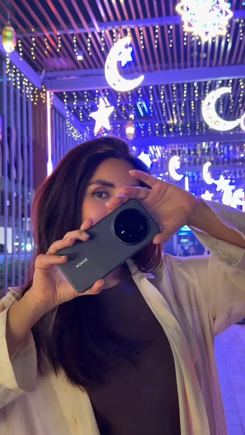 Instagram post by @sima.kawaf for Honor. Caption reads: اجواء رمضان بدا Honor magic 8 pro بخاصية AI night....