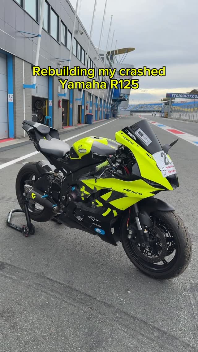 Instagram post by @itsmaartenn for Monster Fairings. Caption reads: Here’s the new look of my Yamaha R125😮‍💨

new....