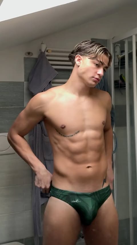 Instagram post by @edo01fre for ThePack Underwear. Caption reads: Choose @thepackunderwear_ for your pack !....