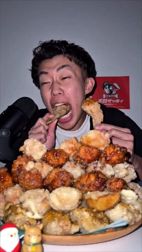 Instagram post by @rui_eatingalone for Wolt. Caption reads: . I'm eating alone every day! 

#chicken....