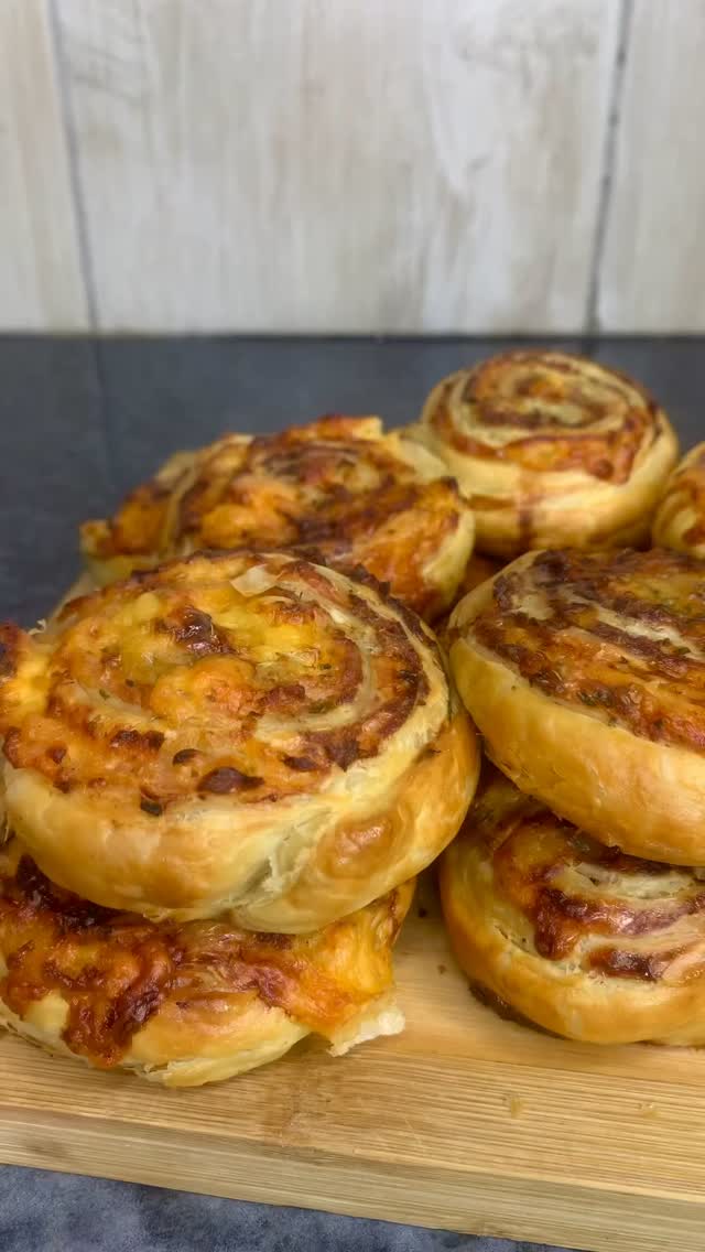 Instagram post by @callme_nekah for Brand Advisor. Caption reads: [...] 😅 #ChooseChiefChicken #gifted....