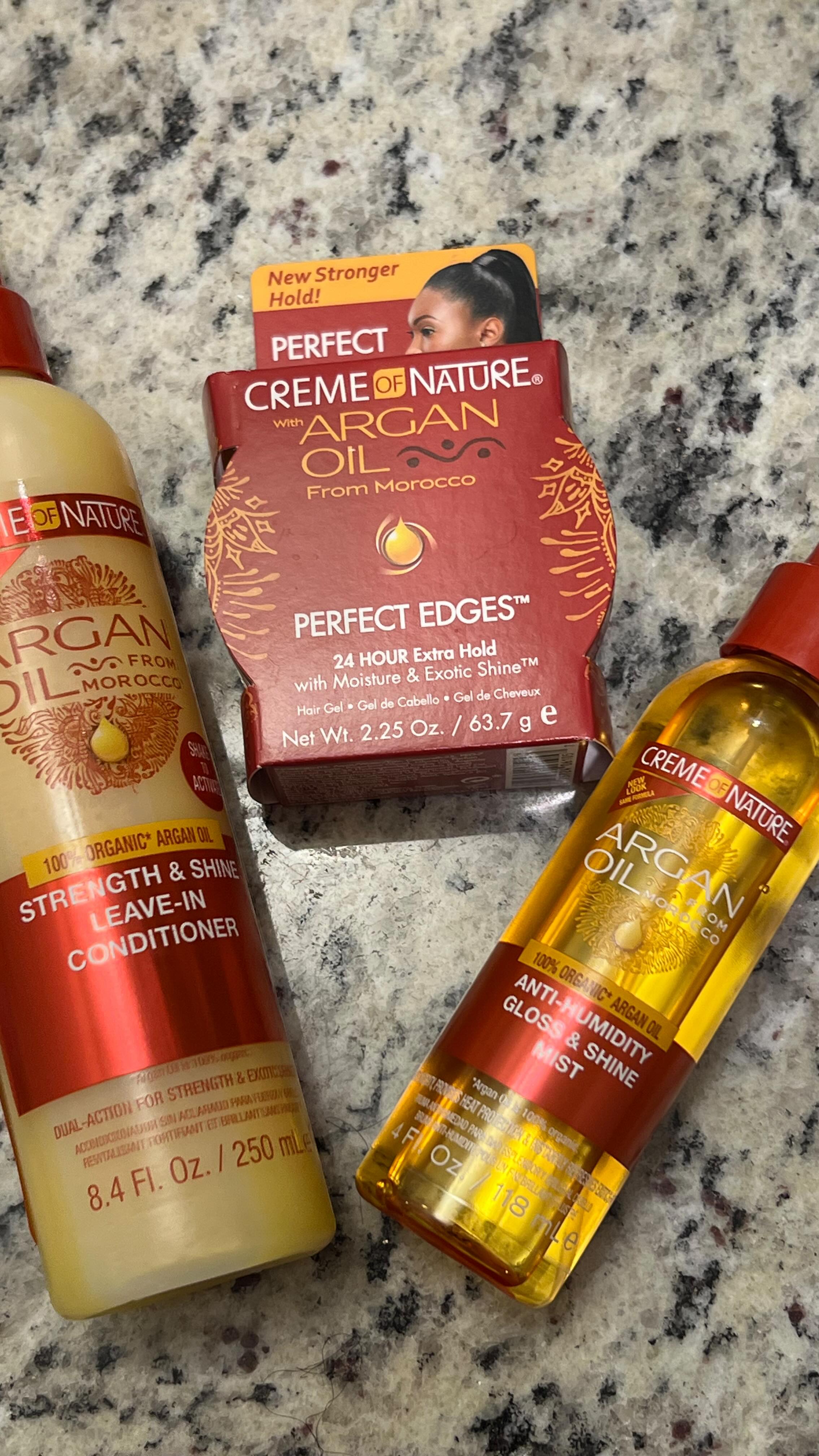 Instagram post by @teerachelle_ for Creme of Nature. Caption reads: [...] especially my favorites from @cremeofnature....