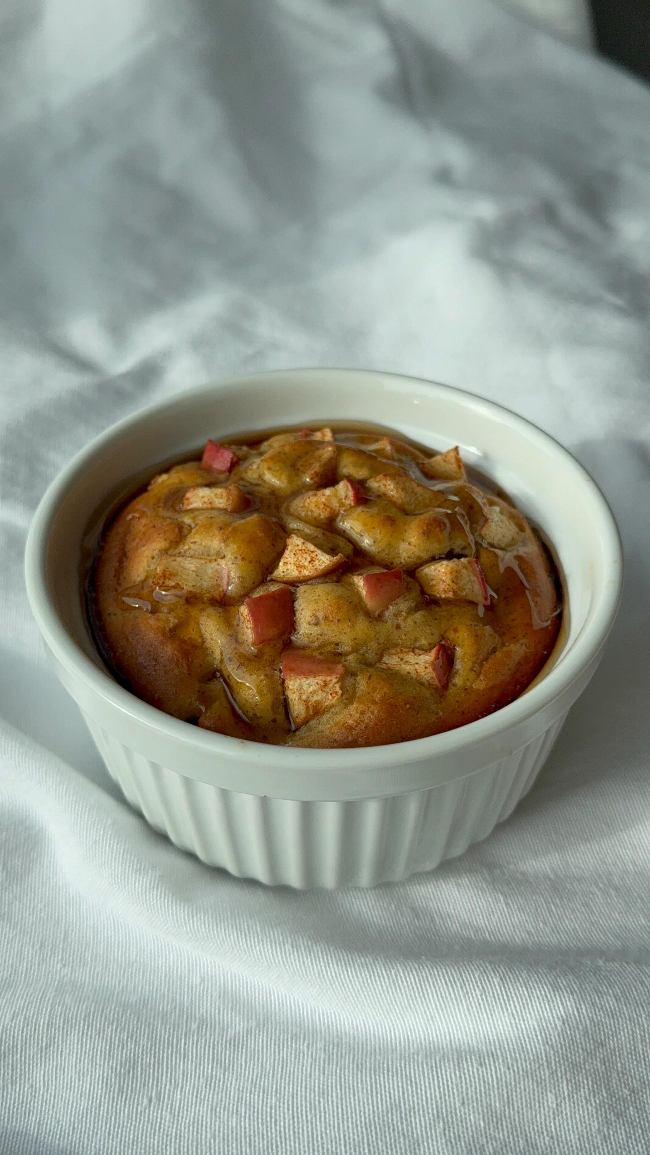 Instagram post by @oatsfairy for Bob's Red Mill. Caption reads: apple cinnamon protein pancake bowl....