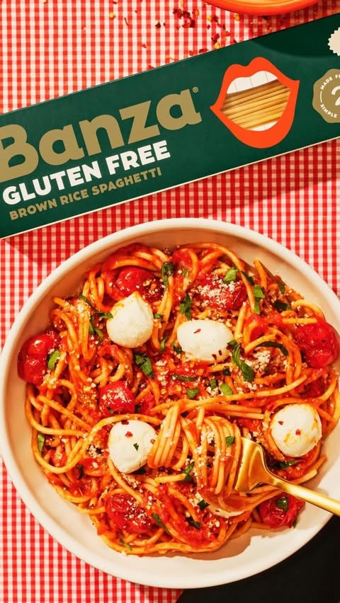 Instagram post by @eat.glutenfreewithme for Banza. Caption reads: Is @eatbanza brown rice gluten-free pasta also....