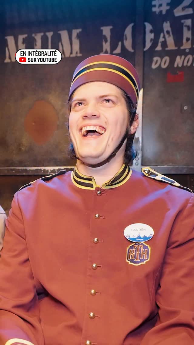 Instagram post by @disneylandparisinfo for Disneyland Paris. Caption reads: Tu as déjà osé monter dans The Twilight Zone Tower....