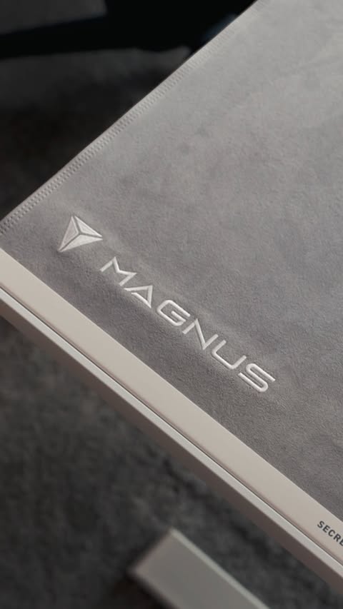 Instagram post by @iandreamosca for Secretlab. Caption reads: @secretlab MAGNUS Pro Desk!🤯

Most veteran....