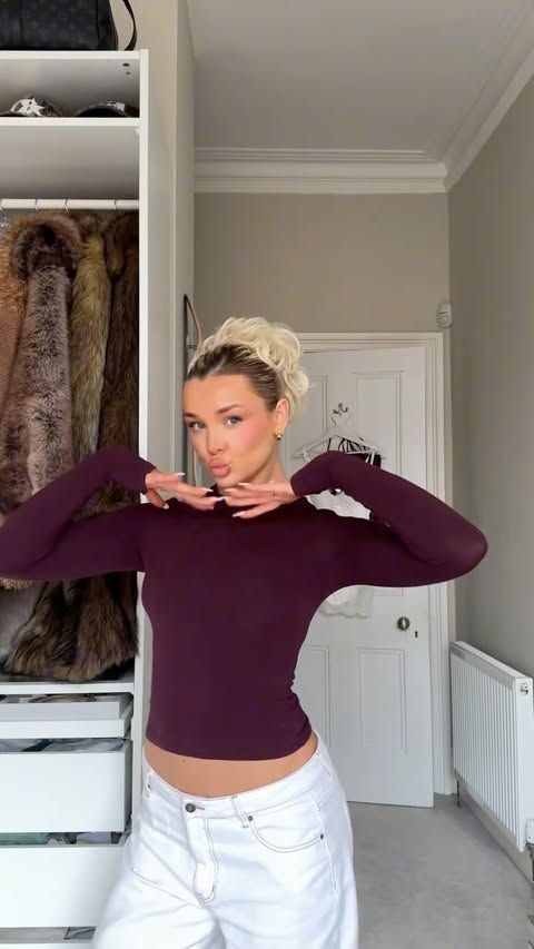 Instagram post by @abigaiilcomrie for LullaBellz. Caption reads: christmas party up do in seconds: @lullabellz_ ad.