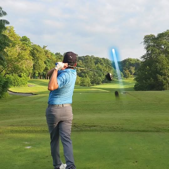 Instagram post by @stabilityndistance for COBRA Golf. Caption reads: [...] . Thank you for supporting clubs @cobragolf....