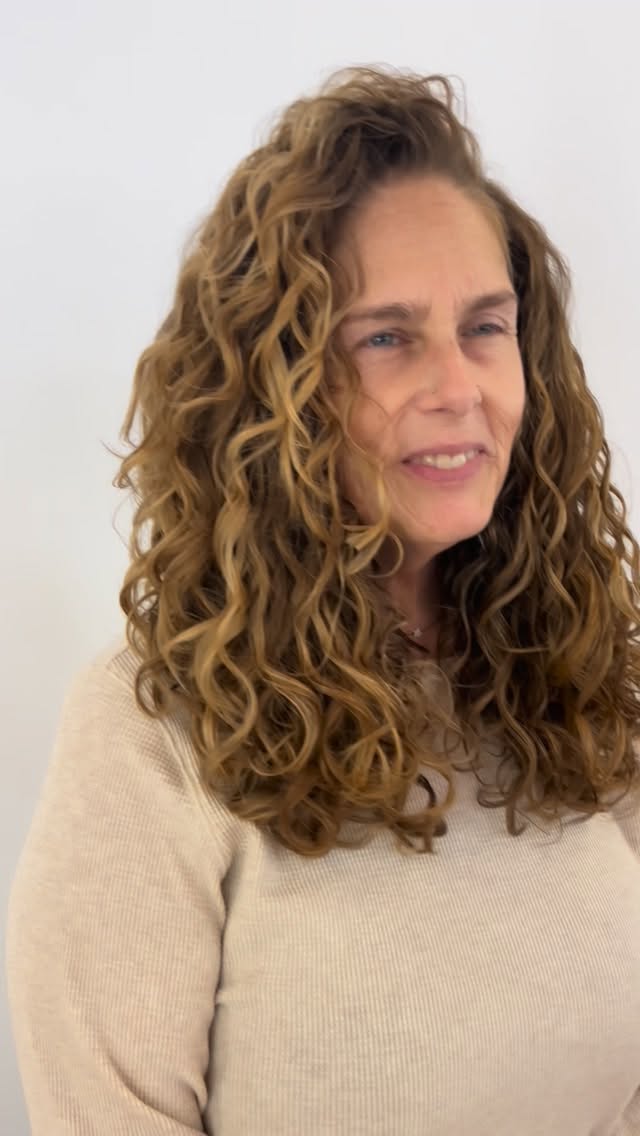 Instagram post by @presleypoe for BaBylissPRO. Caption reads: The “FLIPPY THING” lol I promise that what I do is....