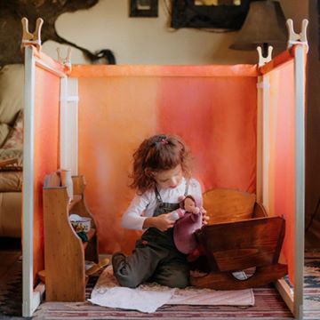 Instagram post by @waldorfeducation for Sarah’s Silks. Caption reads: [...] work of childhood” — Fred Rogers ✨ Sarah’s....