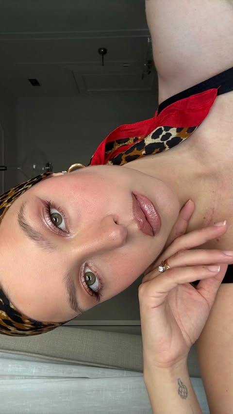 Instagram post by @natyparagoni for NABLA Cosmetics. Caption reads: [...] @erborian_it Gel sopracciglia:....