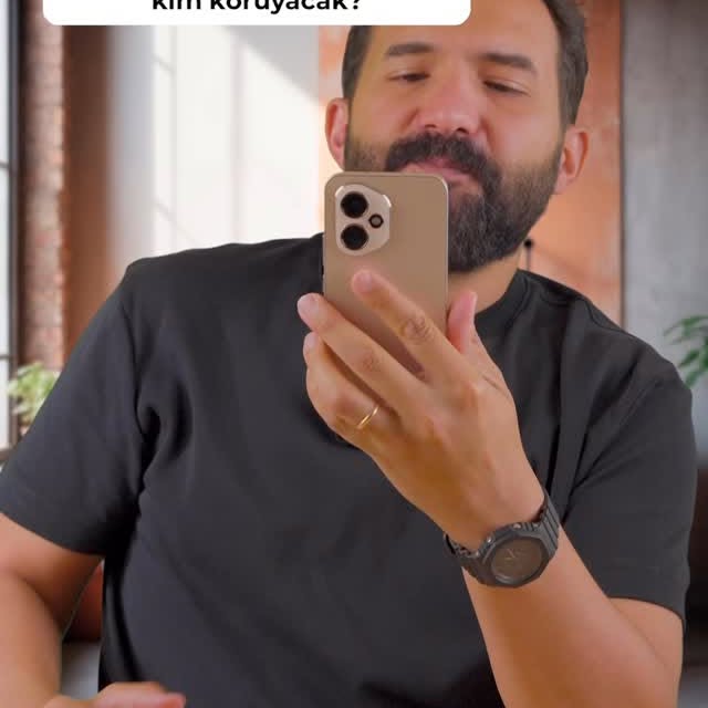 Instagram post by @ekinkollama for Honor. Caption reads: Yapay zeka kullanımının artması ile yapay zekayı....