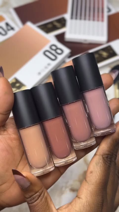 Instagram post by @deandranicoleee for Blend Bunny Cosmetics. Caption reads: (PR-gifted🤎) not tired of me yet, right? Of....