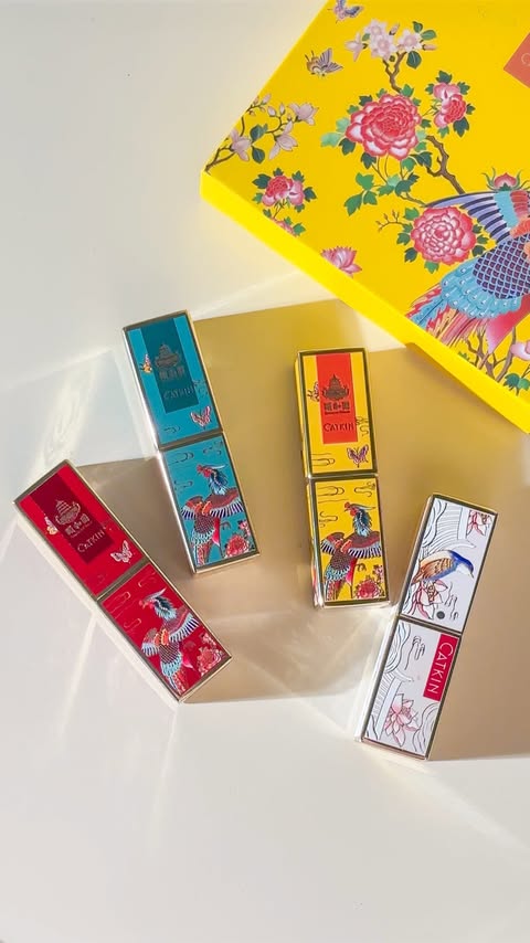 Instagram post by @grasiapper for Catkin. Caption reads: 💋 Gift set ideas from Catkin.

Download SHEIN app....