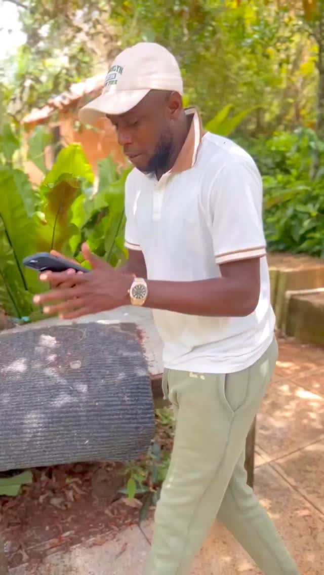 Instagram post by @evy_royal for Scotiabank. Caption reads: Scam who? Not you!

Seniors are the most....