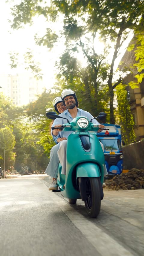Instagram post by @aashna02 for Chetak. Caption reads: [...] everything just flowed having a Bajaj Chetak....