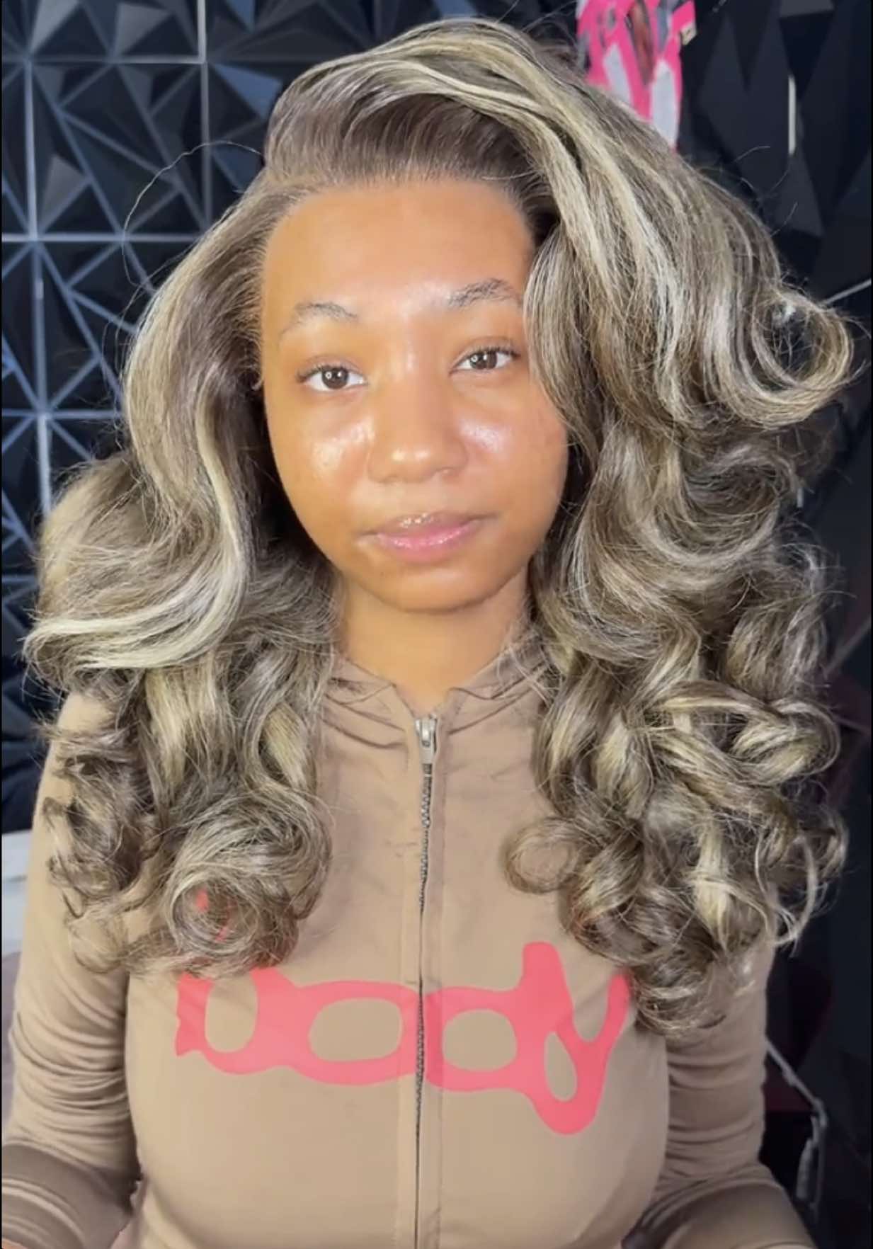 TikTok post by @avantiwingate for SamsBeauty. Caption reads: [...] #LaceFrontWig #Meltdown @outre @SamsBeauty.