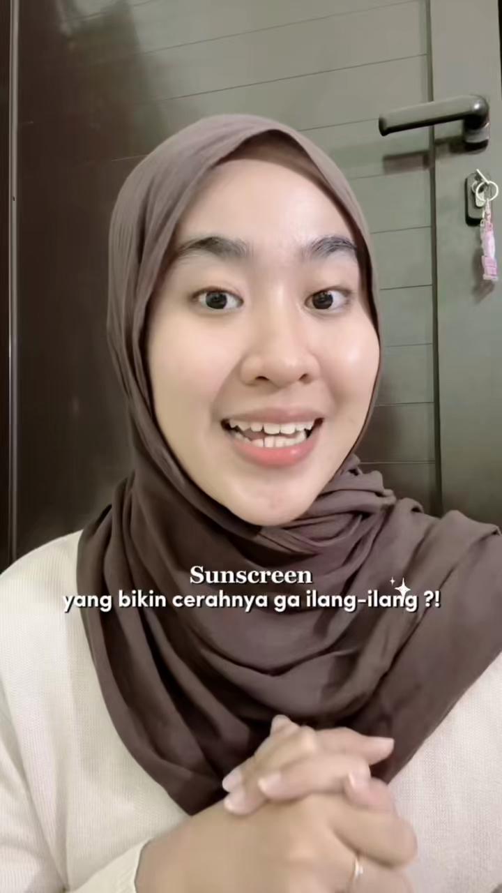 TikTok post by @angelinaarvianti for Hanasui. Caption reads: sunscreen yang bikin cerah seharian! 🌞✨ @Hanasui....