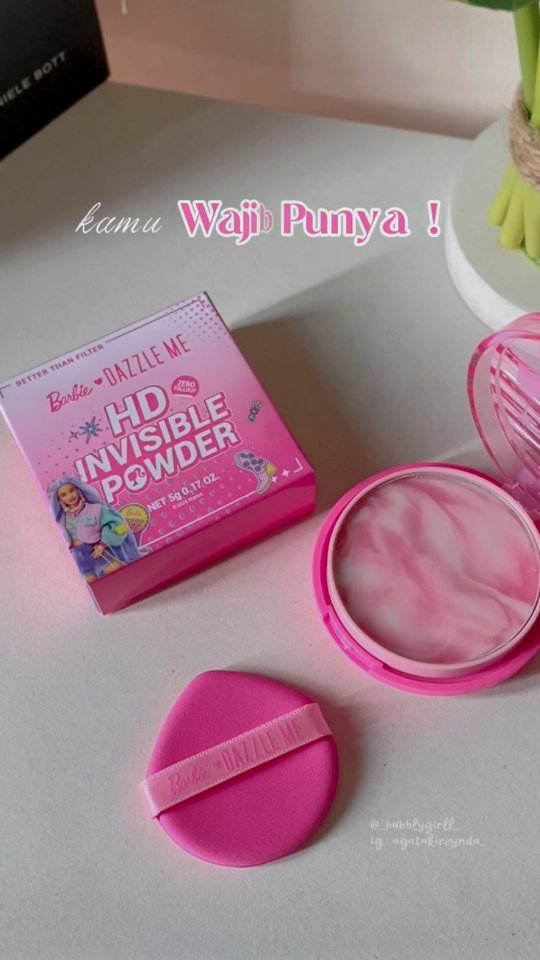 Instagram post by @agatakireynda_ for BEAUTY Community | UGC Creator. Caption reads: lucu banget powdernya 💓💓 @dazzleme_id....