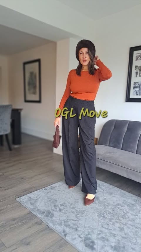 Instagram post by @rachelchicstyling for OGL Move. Caption reads: Lucky for you, you're now following my account,....