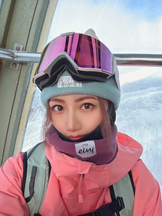 Instagram post by @halubekumagai for Nitro Snowboards. Caption reads: A day at Zao Onsen Ski Resort🩵....