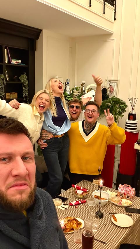 Instagram post by @linnutte for Lidl Lietuva. Caption reads: Kalėdos be draugų ir be @lidllietuva - ne Kalėdos.....