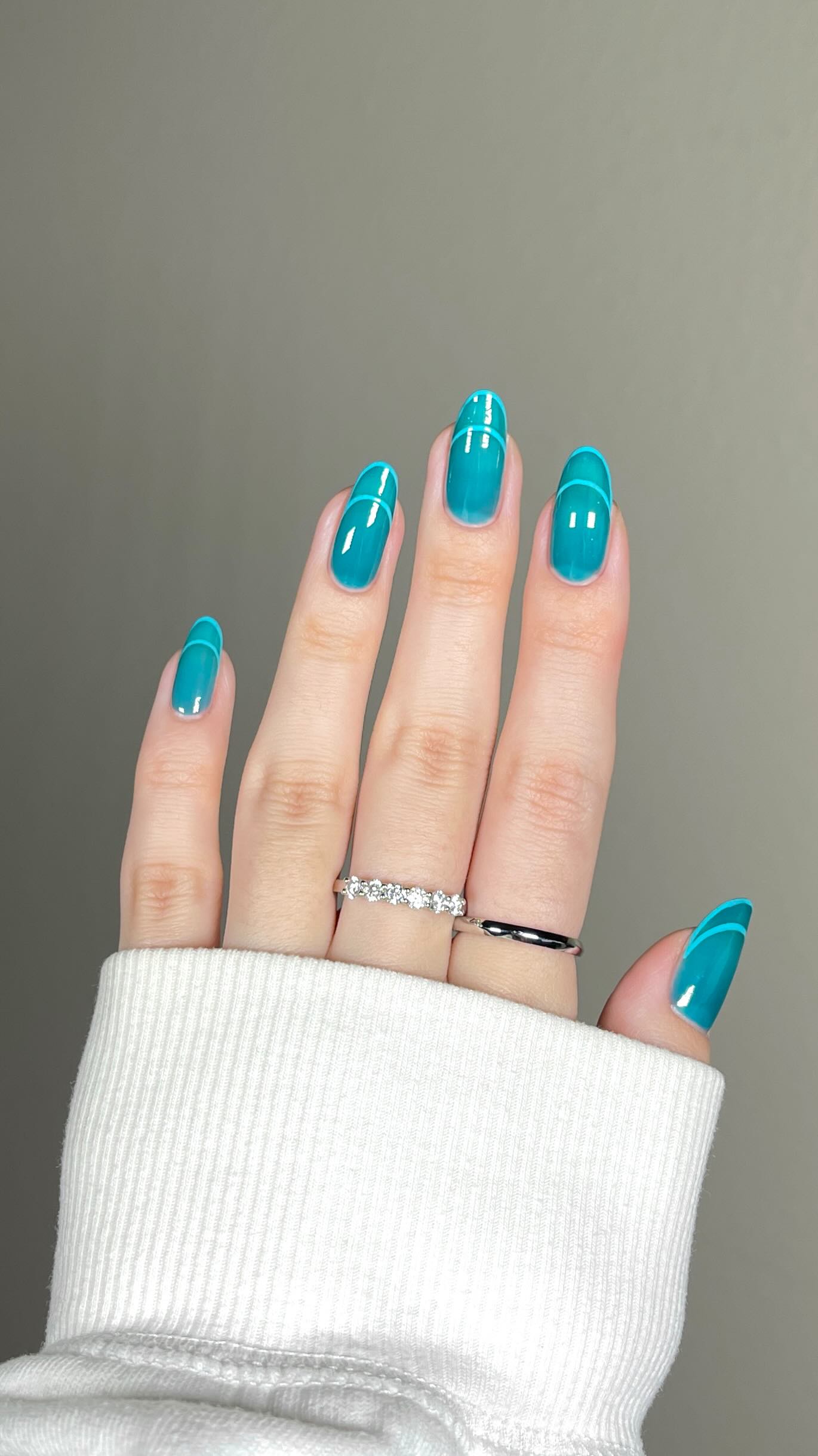 Instagram post by @heajiheaji for Cirque Colors. Caption reads: teal is SO summer🩴🏝️🩵

using @cirquecolors code....